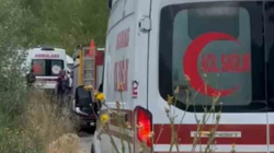 Yüksekova’da Minibüs ile Otomobil Çarpıştı: 3 Yaralı