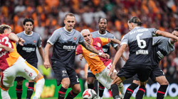 Galatasaray Gümbür Gümbür Galibiyet! Karagümrük’e Şans Tanımadı