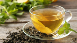 Bir Ay Boyunca Kahveyi Bırakıp Yeşil Çay İçerseniz Vücudunuzda Neler Değişir? Faydalarına İnanamayacaksınız