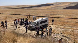 Malazgirt Zaferi Kutlamalarına Gidiyorlardı! Minibüs Şarampole Uçtu: Yaralılar Var