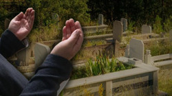 Ankara’da Uygulanmaya Başladı! Mezar Taşlarına QR Kodlu Anı Sistemi Geldi