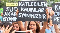 İzmir'de Kadın Cinayeti! Ayrıldığı Erkek Tarafından Öldürüldü, Katil Hala Sokakta Geziyor