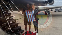 Trabzonspor Andre Onana’ya Kavuştu! Uçaktan İner İnmez Fenerbahçe’ye Gözdağını Verdi