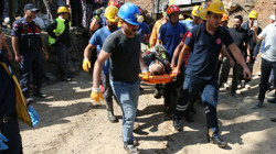 Denizli'de Madendeki Göçükte Mahsur Kalan 2 İşçiden Biri 25 Saat Sonra Kurtarıldı