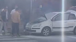 Esenyurt’ta Okul Önünde Park Halindeki Araç Alev Aldı