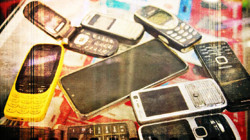 Yıllar Sonra Yeniden Moda Oldu: Tuşlu Telefonlar Geri mi Dönüyor?