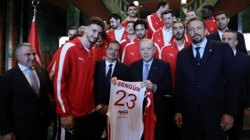 EuroBasket'te İkinci Olan 12 Dev Adam'dan Cumhurbaşkanı Erdoğan'a Ziyaret