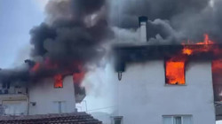 Anne Yüreği Engel Tanımadı! Çocuklarını Alevlerden Kurtardı