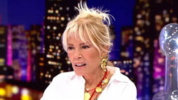 Evinin Önünde Düşünce Hastaneye Gitti: Semiramis Pekkan Aldığı Haberle Hayatının Şokunu Yaşadı! Hayranları Duyunca Kahroldu