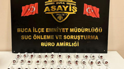 İzmir Buca'da Uyuşturucu Operasyonu: 2 Bin 246 Sentetik Ecza Hapı Ele Geçirildi