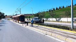 Eskişehir’de Otomobil Tramvay Yoluna Girdi! Seferler Aksadı