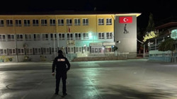 Okulda Skandal! Çıplak Gezen Kişinin Kimliği Şok Etti