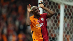 Taraftarlar Heykelini Dikecek! Osimhen'den Galatasaray'a 300 Milyon TL'lik Jest