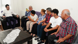 Bakan Kurum'dan Hatay'da Depremzede Aileye Ziyaret: 'Burada Devlet Millet El Ele...'