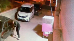 15 Otomobilin Lastiklerini Tek Tek Patlattı