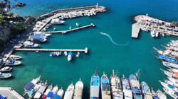 Sıcaklığın 28 Derece Olduğu Kentte Halk Sahile Akın Etti