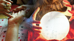 Fuhuş Çetesinden Falcı Çıktı... Kadınları 'Sana Zengin Kısmet Çıktı' Diyerek Kandırmışlar!