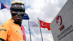 Galatasaray Taraftarı Bu Haberle Yıkılacak! Victor Osimhen’in Alacağı Ağır Cezayı Açıkladı: 4 Maç Yok