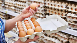 Yumurtaya Zam mı Geliyor? Milyonların Gözü Market Raflarında