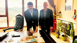 Kaymakam İmzayı Attı, Futbolcu Oldu