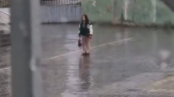 Minik Öğrencinin İstiklal Marşı Hassasiyeti Duygulandırdı