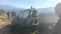 Yanan Kamyonet Hurdaya Döndü