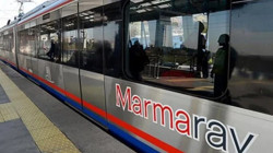 Marmaray'da Dehşet Anları! Birden Raylara Atladı