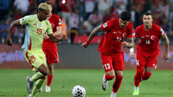 Türkiye-İspanya Maçında Sürpriz 11!