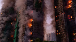 Hong Kong'da Büyük Yangın! 1900 Daireli Kompleks Alevlere Teslim