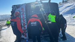 Kars'ta Yolcu Otobüsü Devrildi, Yaralılar Var