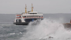 Çanakkale'de Feribot Seferlerine Fırtına Engeli