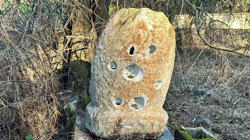 Türbedeki 2 Asırlık Adak Taşı Ortadan Kayboldu! 'Çalan Kişi Büyük Zarar Görmeden Geri Getirsin'