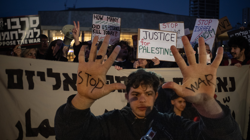 İsrail'e 'İçeriden' Tepki: Tel Aviv'de İran Saldırısı Protestosu