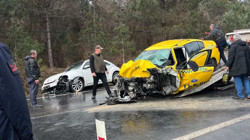 İstanbul’da Feci Kaza, Taksiyle Minibüs Çarpıştı