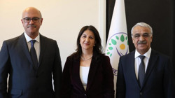 DEM Parti İmralı Heyeti Terör Örgütü PKK Lideri Abdullah Öcalan'ın Mesajını Paylaştı: Geriye Dönüş Mümkün Değil