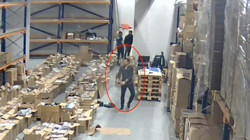 İstanbul Havalimanı'nda Skandal Görüntüler: Gümrükten Ürün Çalıp Satan 4 Memur Yakalandı