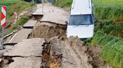 40 Metrelik Çökme! Osmaniye Kadirli’de Sağanak Yolu Yuttu