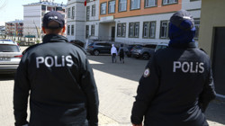 İzmir'de Öğretmene Okul Önünde 'Seni Delik Deşik Ederiz' Tehdidi