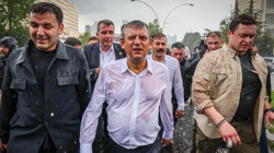 Özgür Özel'e Şok: Koruma Ekibi Yarıya İndirildi