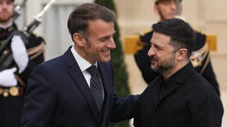 Zirvede Mikrofon Kazası: Macron'la Zelenski'nin Trump Konuşması Gündem Oldu