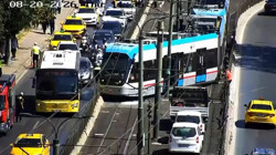 İstanbul'da Korkutan Kaza! Beyoğlu’nda Tramvay Raydan Çıktı