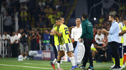 Fenerbahçe'ye Roma Maçında Sakatlık Şoku! Bartuğ Elmaz Devam Edemedi