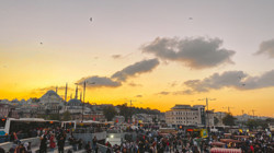 İstanbul’da Hafta Sonu Hava Nasıl Olacak? AKOM’dan Dikkat Çeken Tahmin: Sıcaklıklar Yükselecek