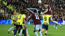 Fenerbahçe'de Devler Ligi'nde Şok: Aston Villa Gol Olup Yağdı