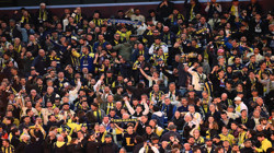 İngiltere’de Fenerbahçe Taraftarlarına Müdahale! İki Taraftar Gözaltına Alındı