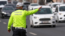Ankara'da Polis Aracı Kazaya Karıştı, Yaralılar Var