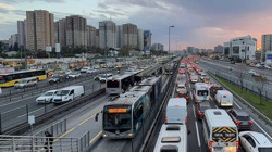İstanbul'da Trafik Alarmı, Harita Kırmızıya Büründü