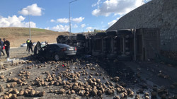 Ağrı'da Kavşakta Can Pazarı: Şeker Pancarı Yüklü Tır Otomobille Çarpıştı