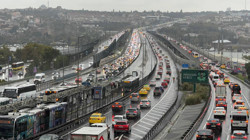 Sağanak Yağış Kenti Esir Aldı: İstanbul'da Trafik Yoğunluğu Yüzde 80'e Dayandı! Alt Geçitte Mahsur Kaldılar