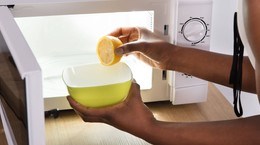 Limonu Pamuğa Çevirip Suyunu 2 Kat Çıkarıyor: Sadece 20 Saniye Yetiyor